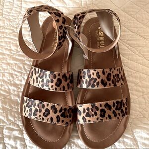 CUSHIONAIRE Sandals, Size 7M, NWOT, MEMORY FOAM